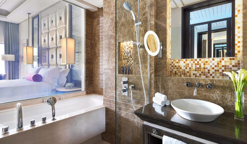 Deluxe Pool View 2_14002_001